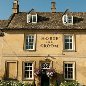 Horse and Groom, Bourton