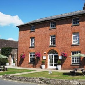 The Clive, Bromfield